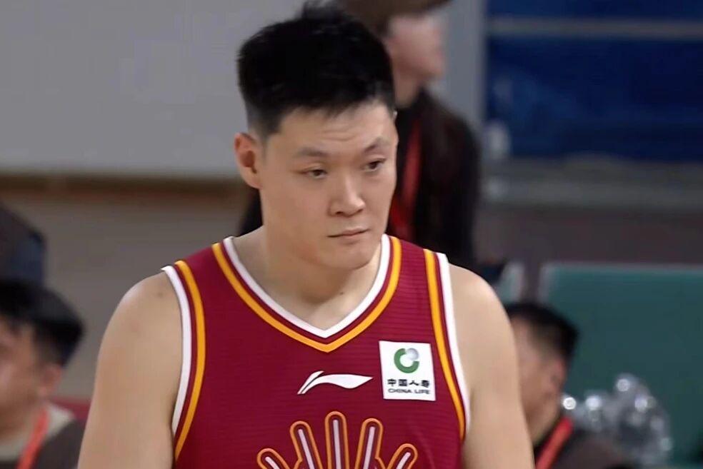 app下载-上海男篮4分险胜山西，古德温31+7张镇麟15+5，张宁正负值-14
